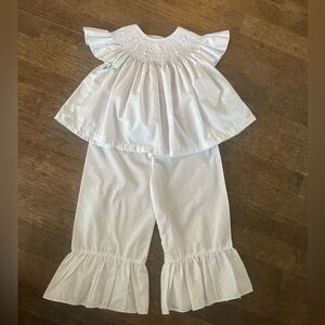 NWOT Girls 2t Boutique Smocked Ruffle Set